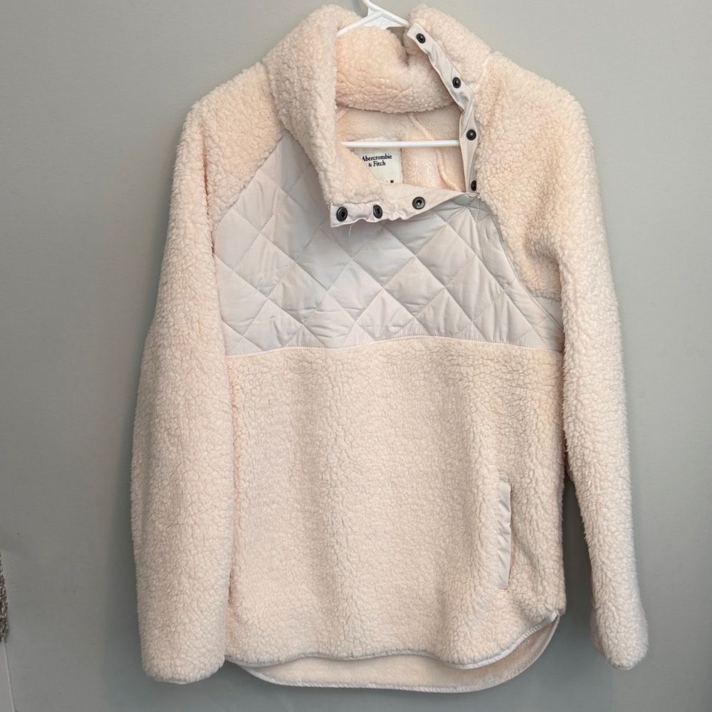 Abercrombie and Fitch Cream Fleece Quilted Sweater. Asymmetrical Snap. Size Med